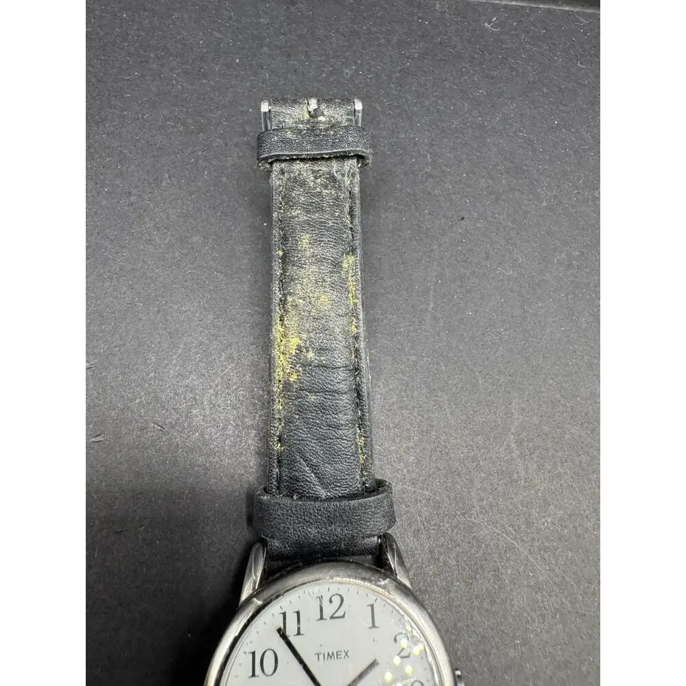 Timex Indiglo WR 30m Easy Reader Watch White Dial Black Leather Band 35mm